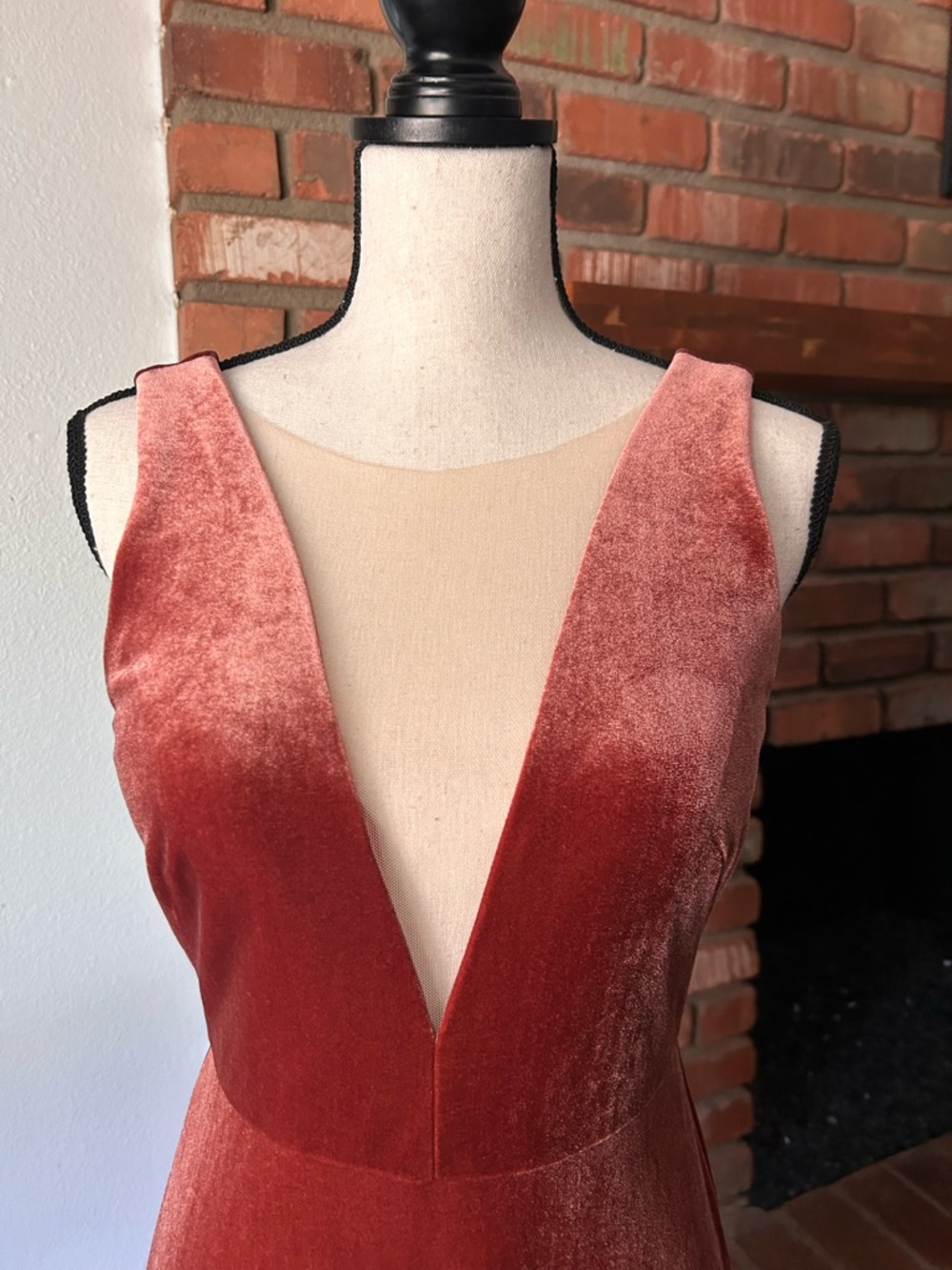 Jenny Yoo Collection Logan Deep-V Velvet Column Gown in English Rose Sz 4 - Picture 5 of 10